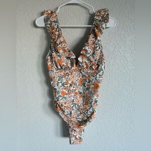 NWOT CUPSHE tummy control swimsuit